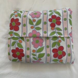 Floral Patterned Bedding Sheet